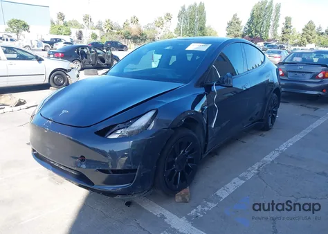2024 Tesla Model Y Long Range Dual Motor All-Wheel Drive из США, поврежденный, VIN 7SAYGDEE2RF005762